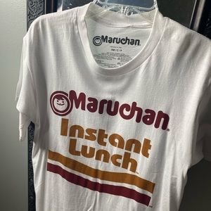 Small roman noddle shirt